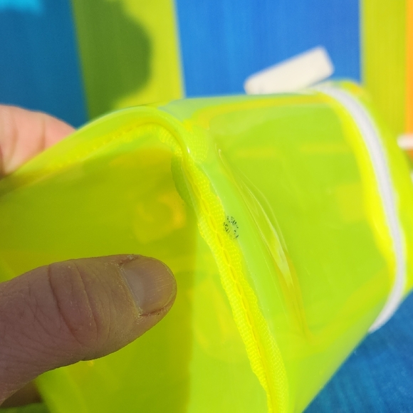 ✨️Drunk Elephant Neon Yellow Clear Cosmetic Pouch with White Strap - Picture 11 of 17